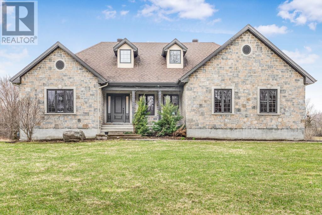 Listing 1337946 - Large Photo # 1