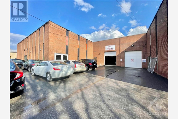 36 BENTLEY AVENUE, Ottawa