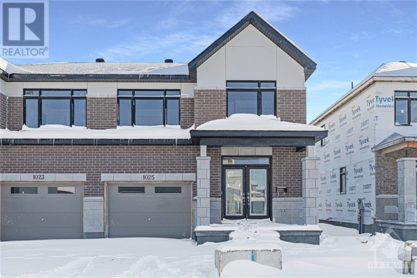 1025 HYDRANGEA AVENUE, Manotick
