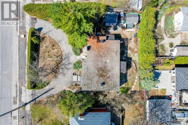 493 HIGHCROFT AVENUE, Ottawa