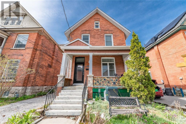7 ROSEBERY AVENUE, Ottawa