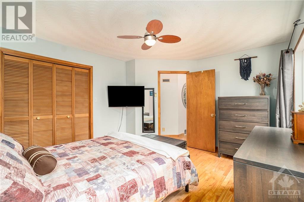 Listing 1339650 - Large Photo # 14