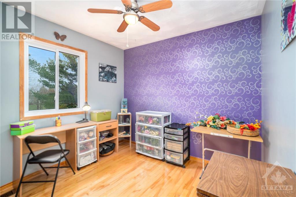 Listing 1339650 - Large Photo # 17