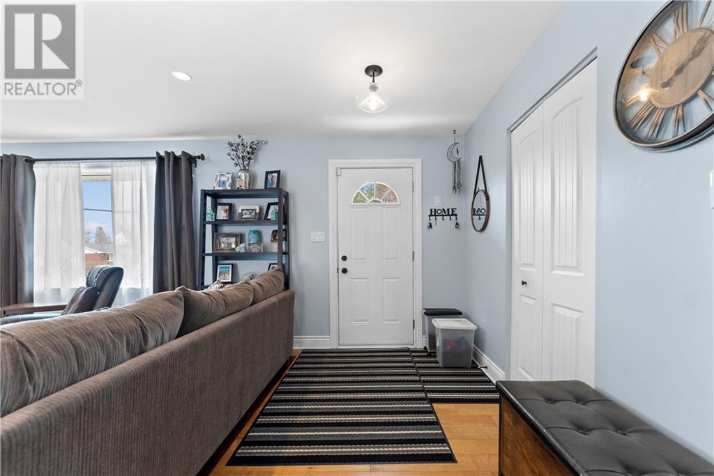 Listing 1340111 - Large Photo # 2