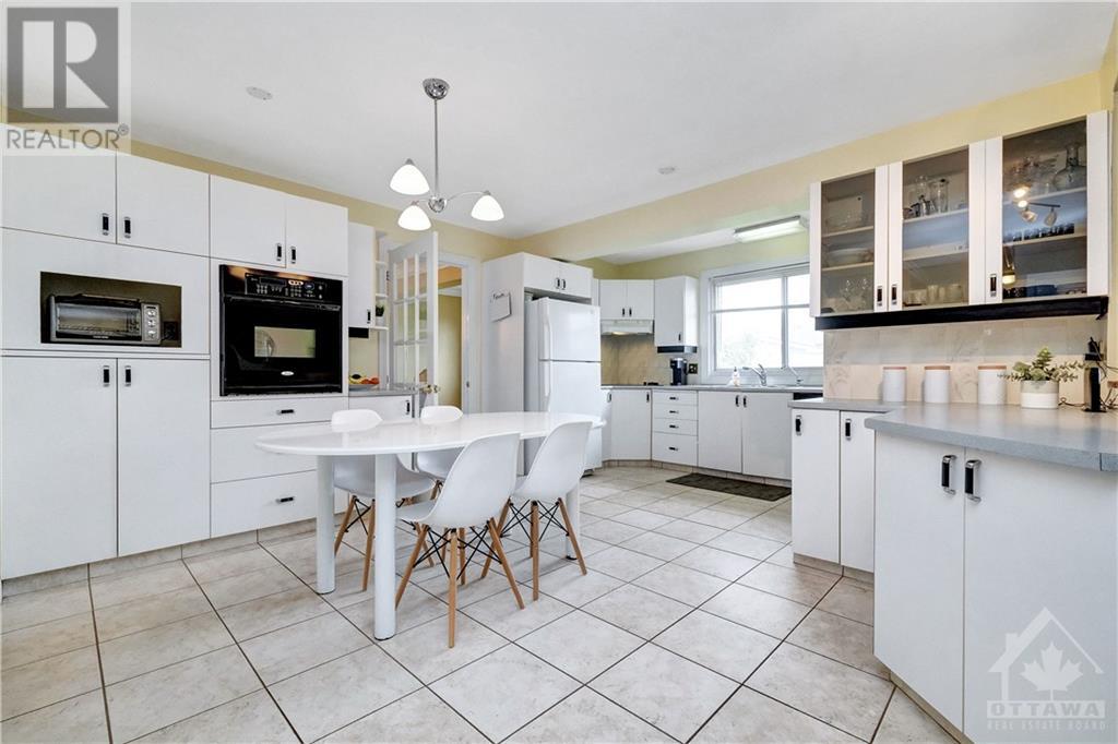 Listing 1340125 - Large Photo # 16