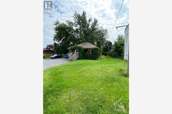 5900 HAZELDEAN ROAD, Ottawa