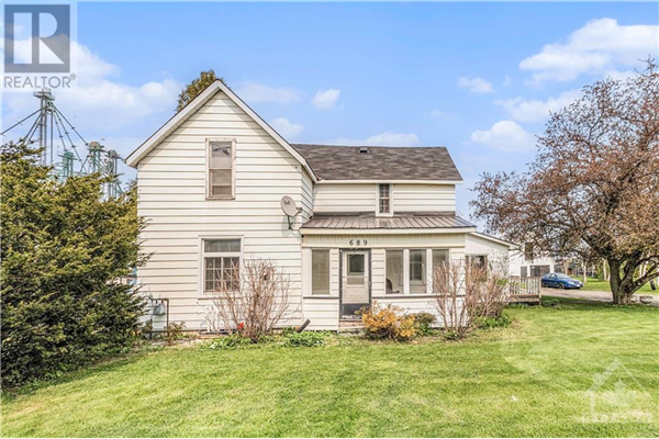 689 ST LAWRENCE STREET, Winchester