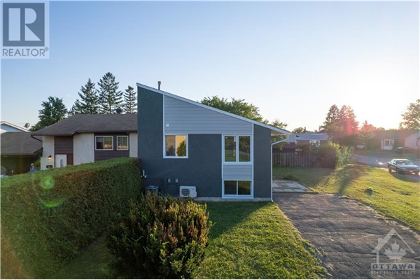 64 BINSCARTH CRESCENT UNIT#A, Kanata