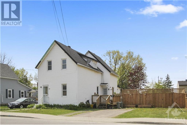 23 SMITHS FALLS AVENUE, Smiths Falls
