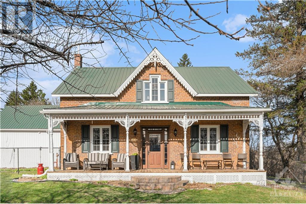 2745 CASSBURN ROAD, Vankleek Hill
