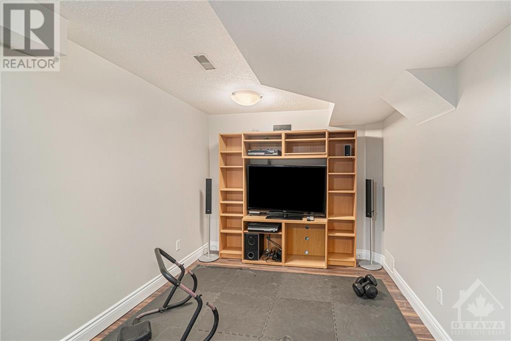 Listing 1341788 - Large Photo # 23