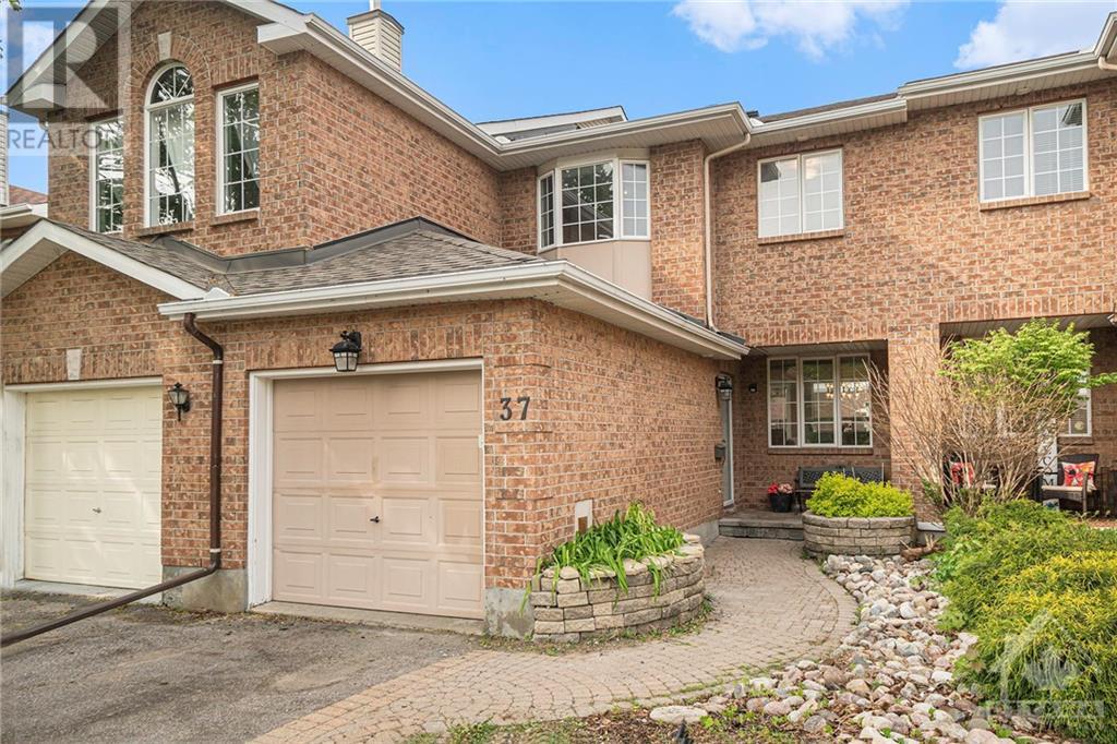 Listing 1341788 - Large Photo # 1