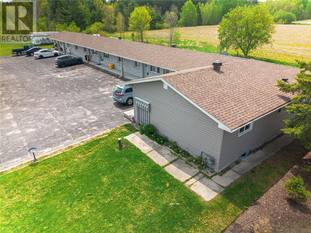 Listing 1342338 - Large Photo # 2