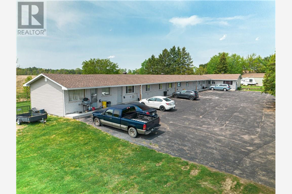 1695 GREENWOOD ROAD, Pembroke