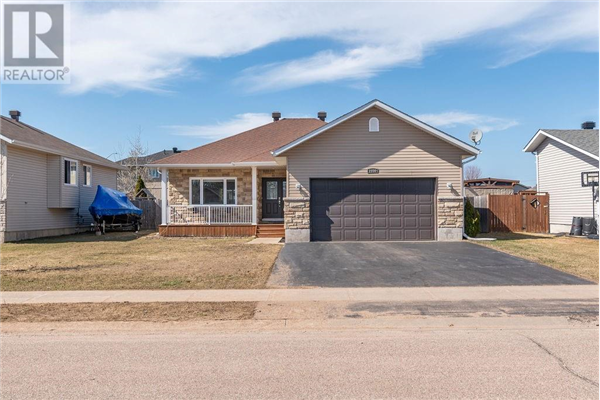 2030 SANDSTONE CRESCENT, Petawawa