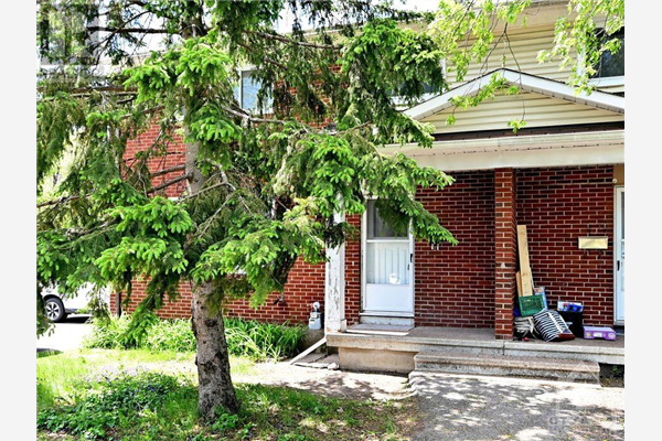 852 BORTHWICK AVENUE, Ottawa