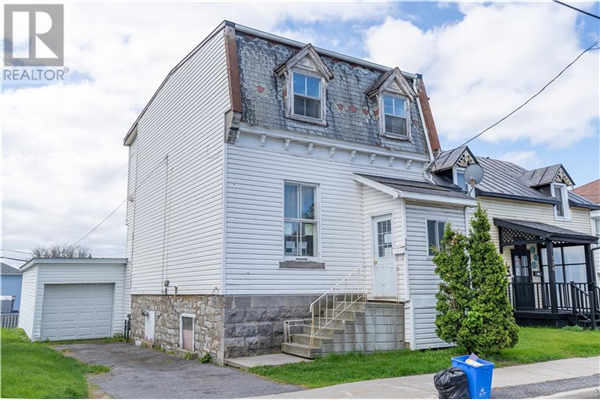 338 WATER STREET E, Cornwall
