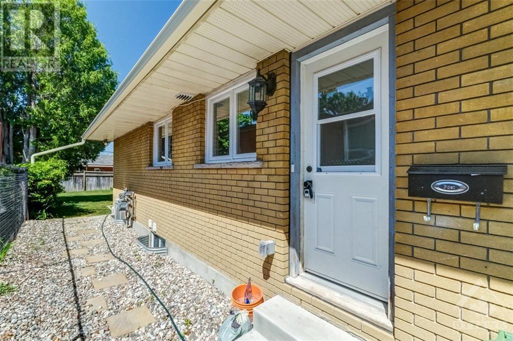 Listing 1342659 - Large Photo # 4