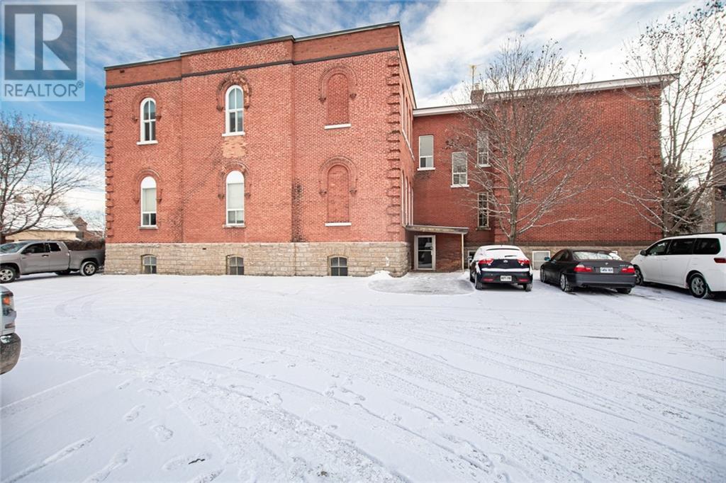 Listing 1342770 - Large Photo # 16