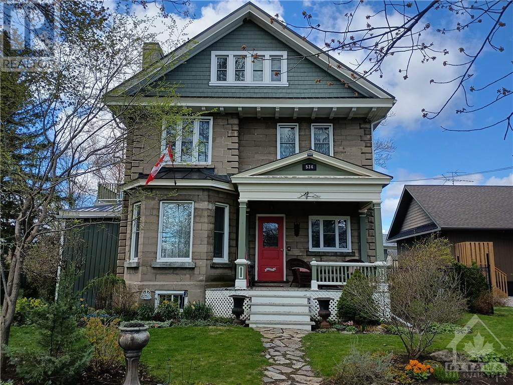Listing 1342905 - Large Photo # 1