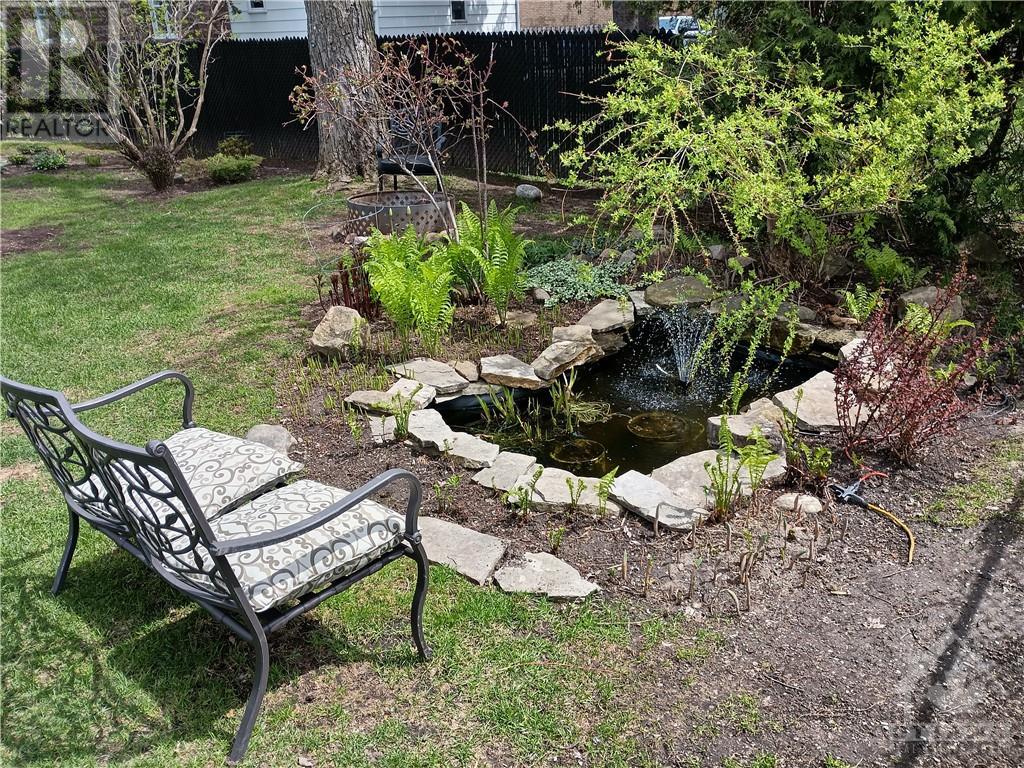 Listing 1342905 - Large Photo # 30