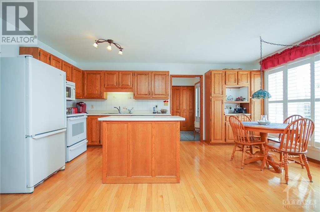Listing 1342956 - Large Photo # 3