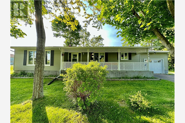 200 DRIVE-IN ROAD, Pembroke
