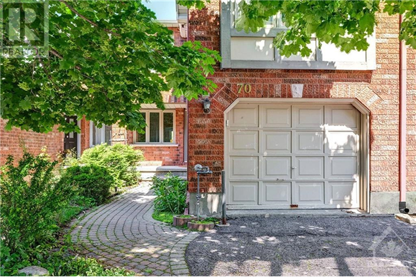 70 GRENADIER WAY, Ottawa