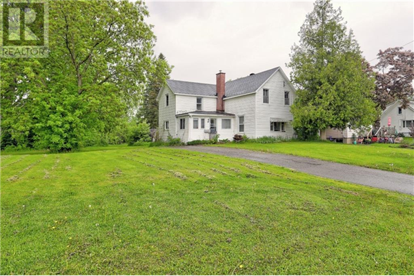 12 CENTRE STREET, Brockville