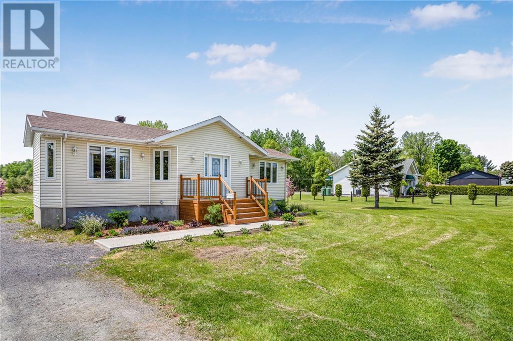 Listing 1343627 - Large Photo # 2