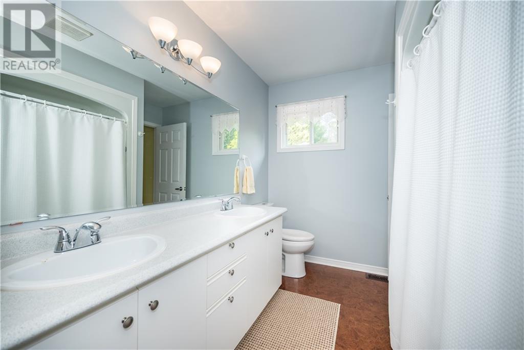 Listing 1343718 - Large Photo # 18
