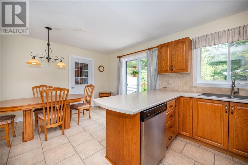 Listing 1343718 - Large Photo # 6