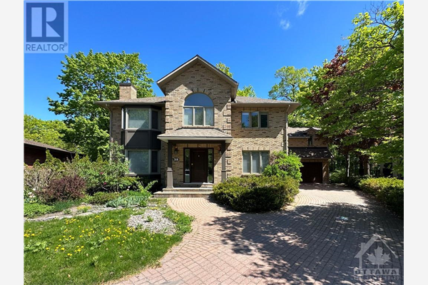 35 BLUE HERON COURT, Ottawa