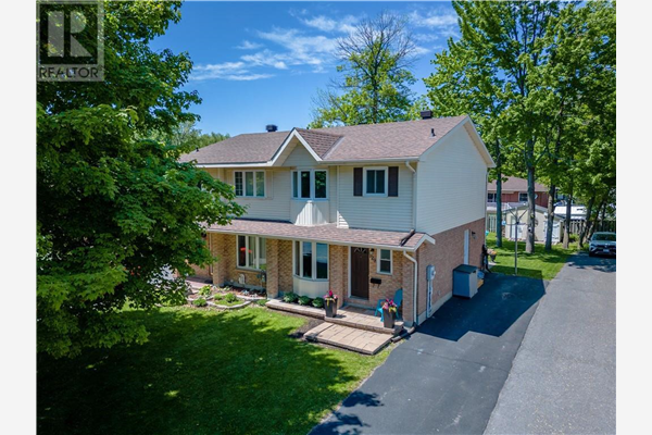 129 GLEN OAKS COURT, Cornwall