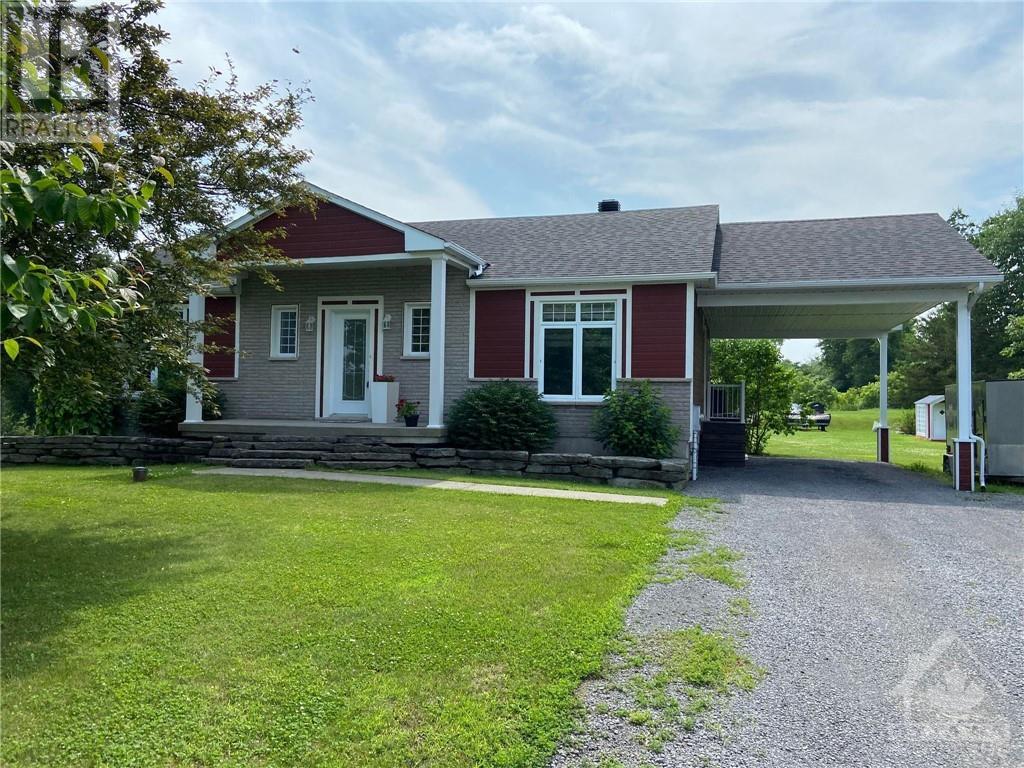 2260 STE ANNE ROAD, (MLS® 6780739) See this property for sale in L