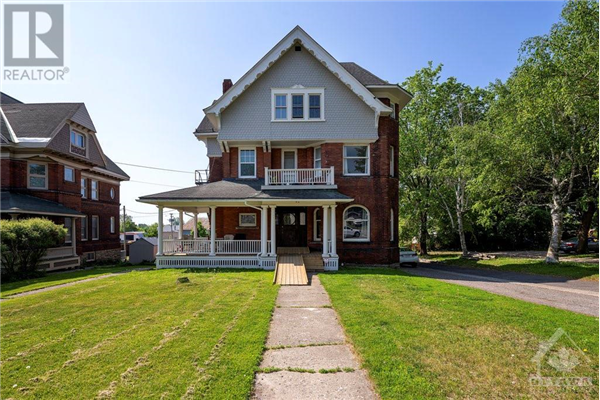 65 CHAMBERS STREET, Smiths Falls