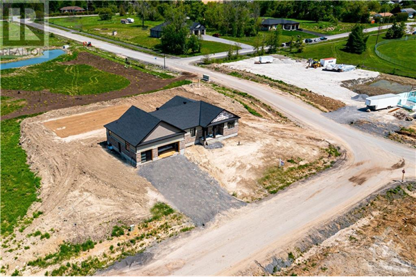 400 GINGER CRESCENT, Metcalfe