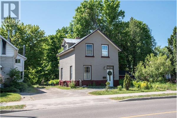 76 MARY STREET, Pembroke