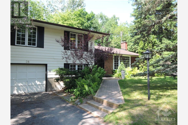 28 GLENDENNING DRIVE, Ottawa