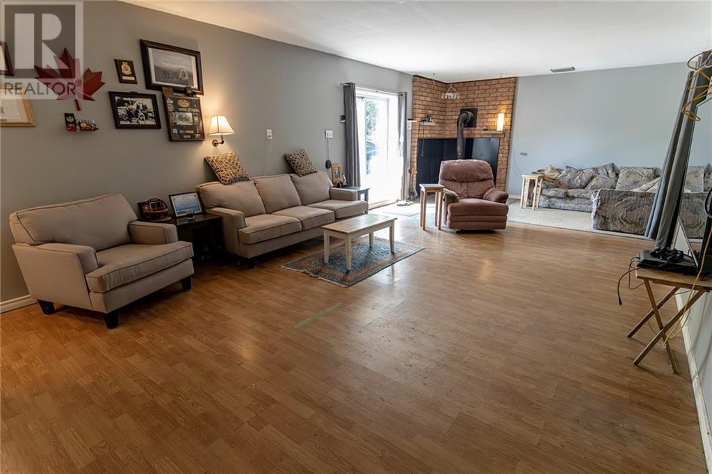 Listing 1345079 - Large Photo # 15