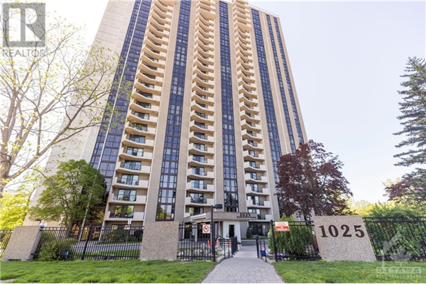1025 RICHMOND ROAD UNIT#1407, Ottawa