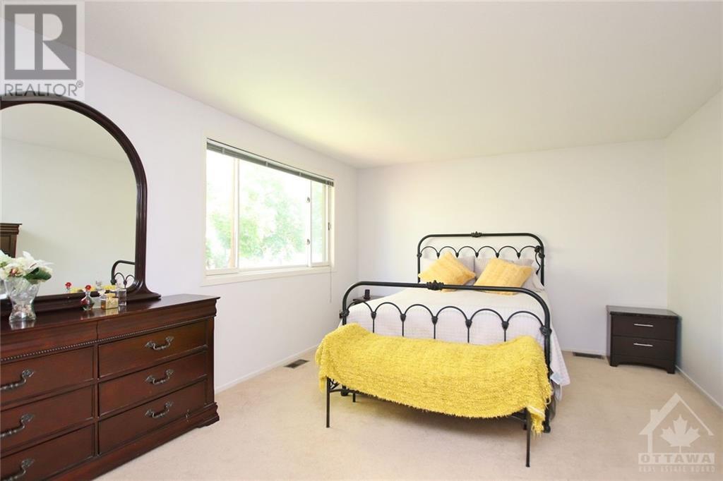 Listing 1345188 - Large Photo # 16