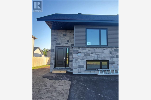 36 MCNAMARA STREET, Petawawa