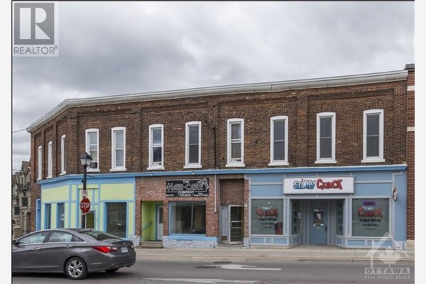 3-302 PICTON MAIN STREET, Prince Edward County