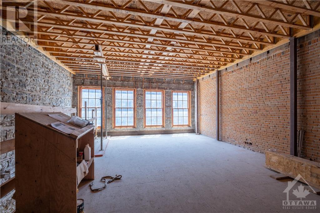 58-60 KING STREET W