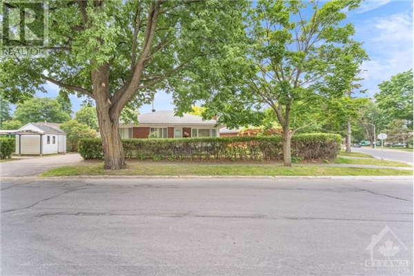1900 SAUNDERSON DRIVE, Ottawa