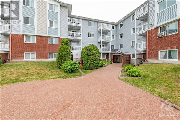 266 LORRY GREENBERG DRIVE UNIT#9, Ottawa