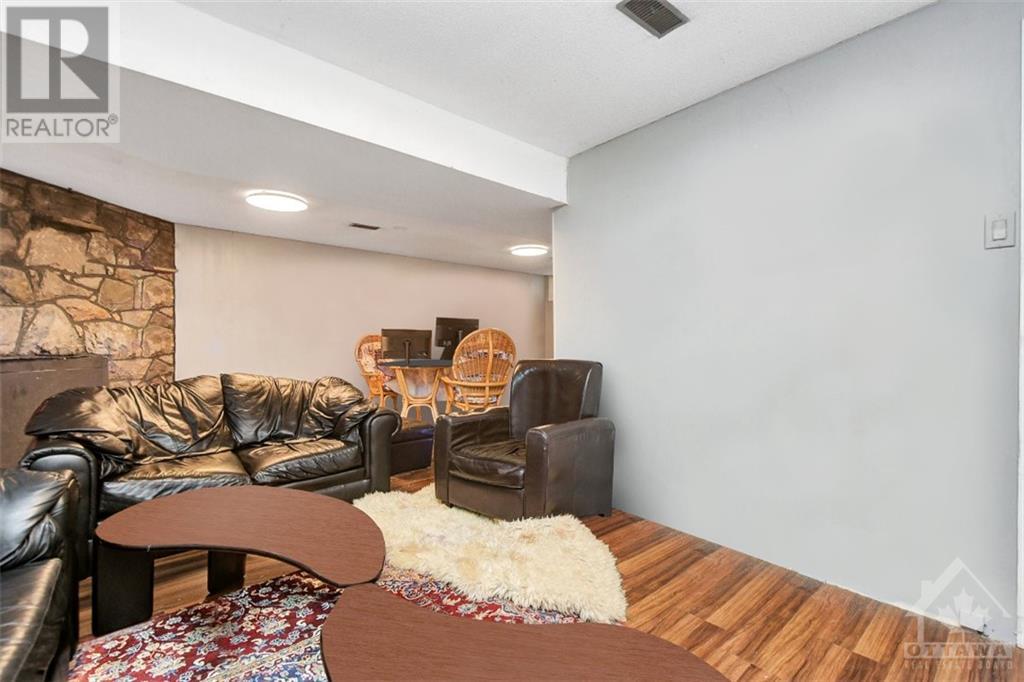 Listing 1346452 - Large Photo # 16
