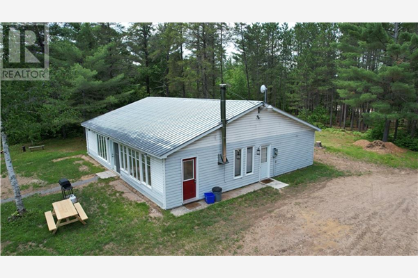 147 RECOSKIE LANE, Killaloe