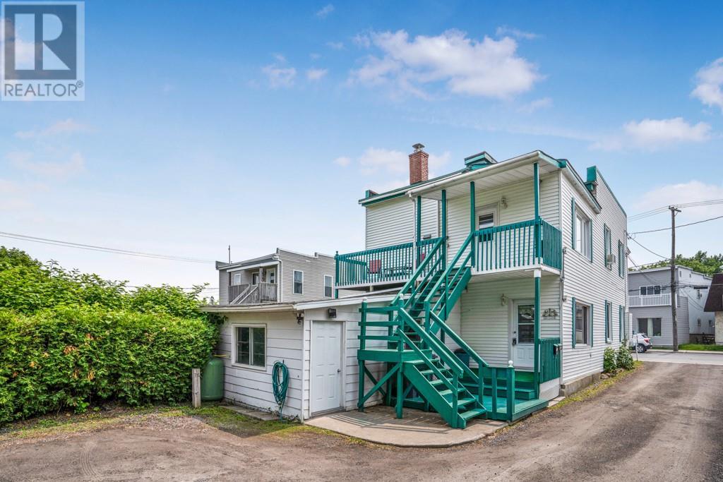 Listing 1347846 - Large Photo # 3